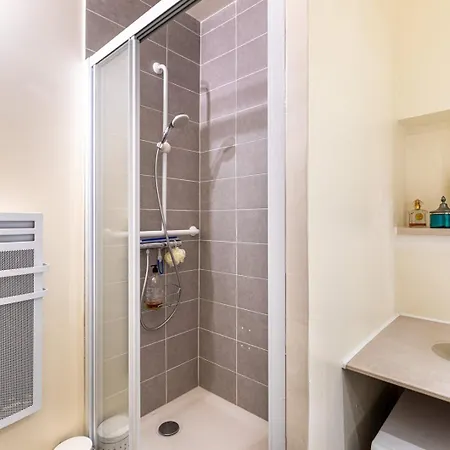 Guestready - New Elegant In The 8th Arrond. Appartement *